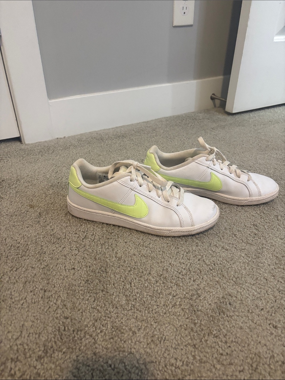 Nike Women’s White Sneakers with Neon Yellow Swoosh